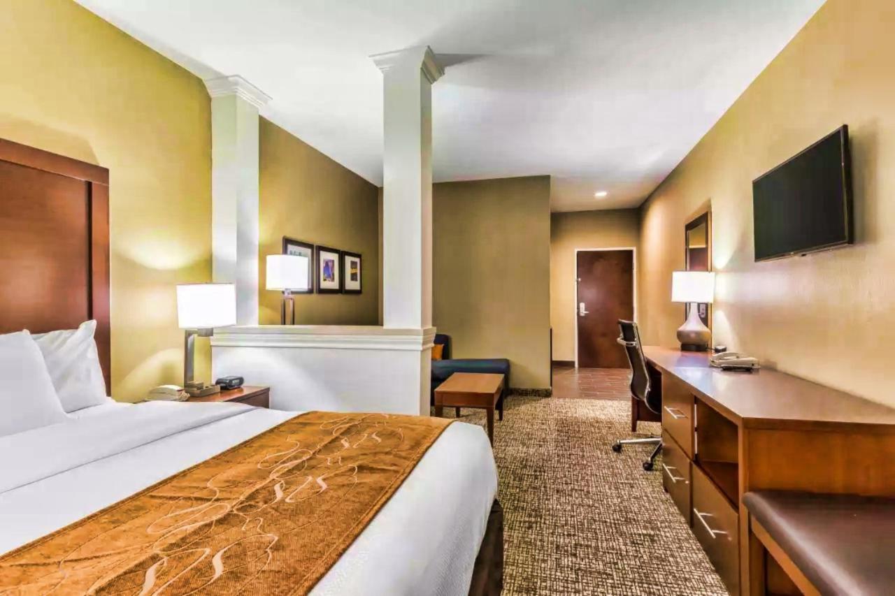 Comfort Suites Houston I45 North Aldine Exterior photo